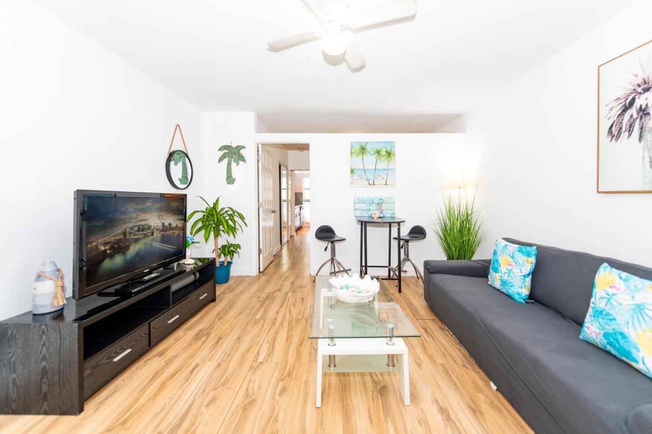 Sofi Beach Apartments ไมอามีบีช ภายนอก รูปภาพ