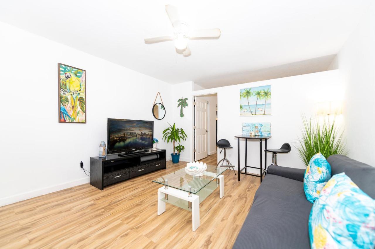 Sofi Beach Apartments ไมอามีบีช ภายนอก รูปภาพ