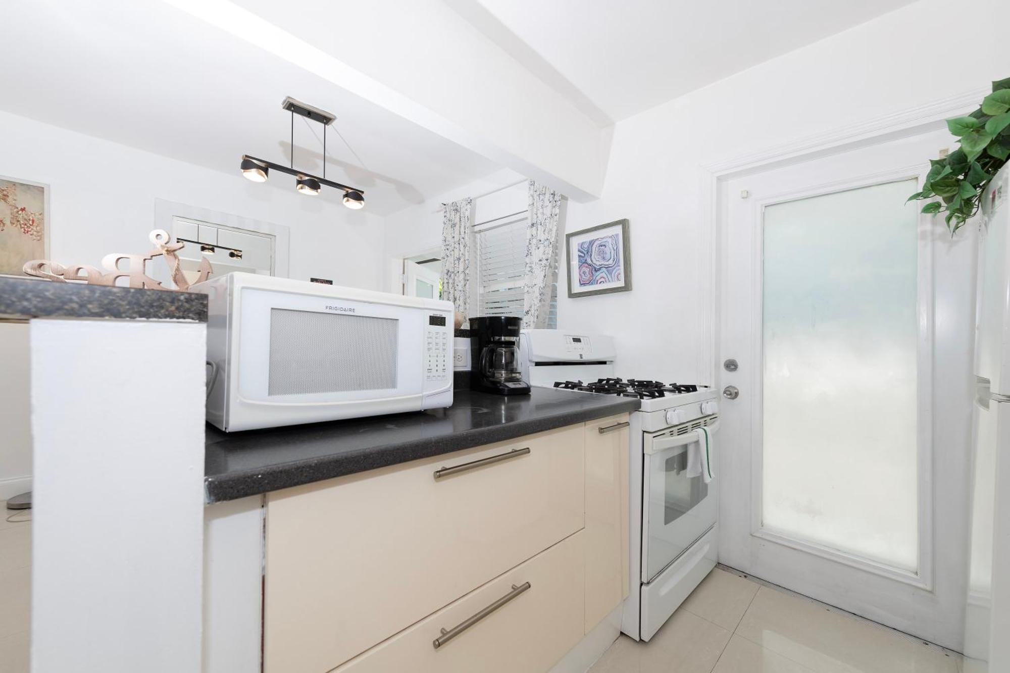 Sofi Beach Apartments ไมอามีบีช ภายนอก รูปภาพ