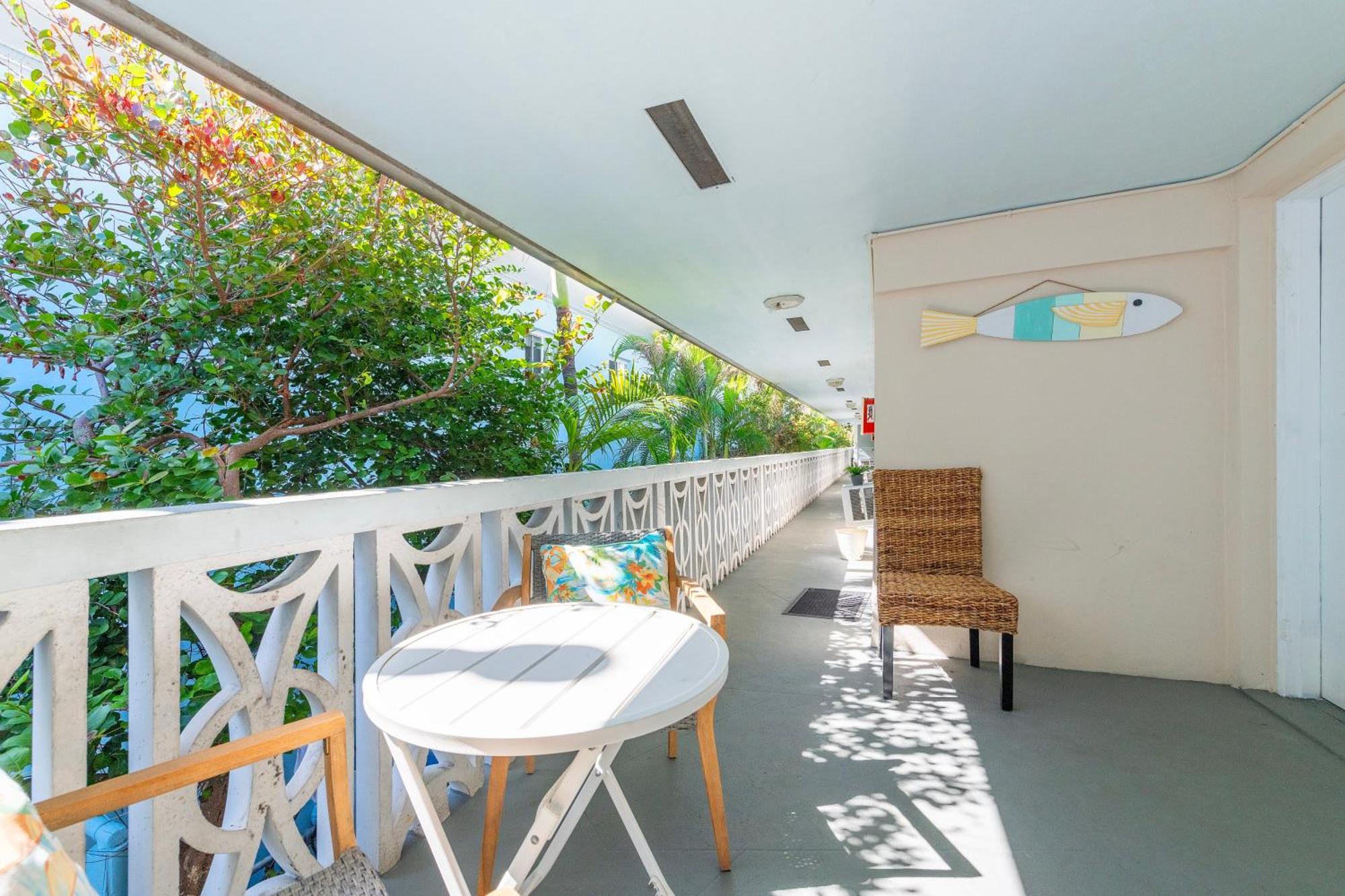 Sofi Beach Apartments ไมอามีบีช ภายนอก รูปภาพ
