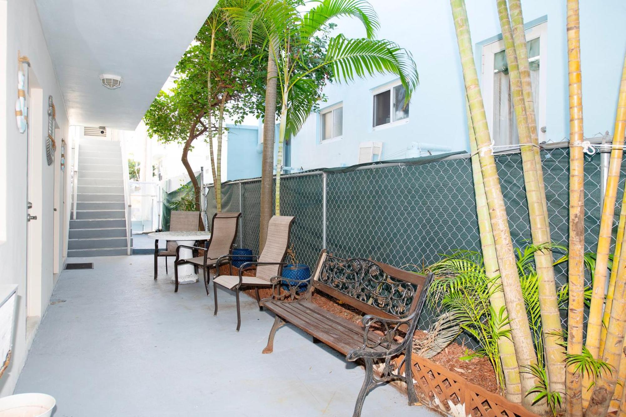 Sofi Beach Apartments ไมอามีบีช ภายนอก รูปภาพ
