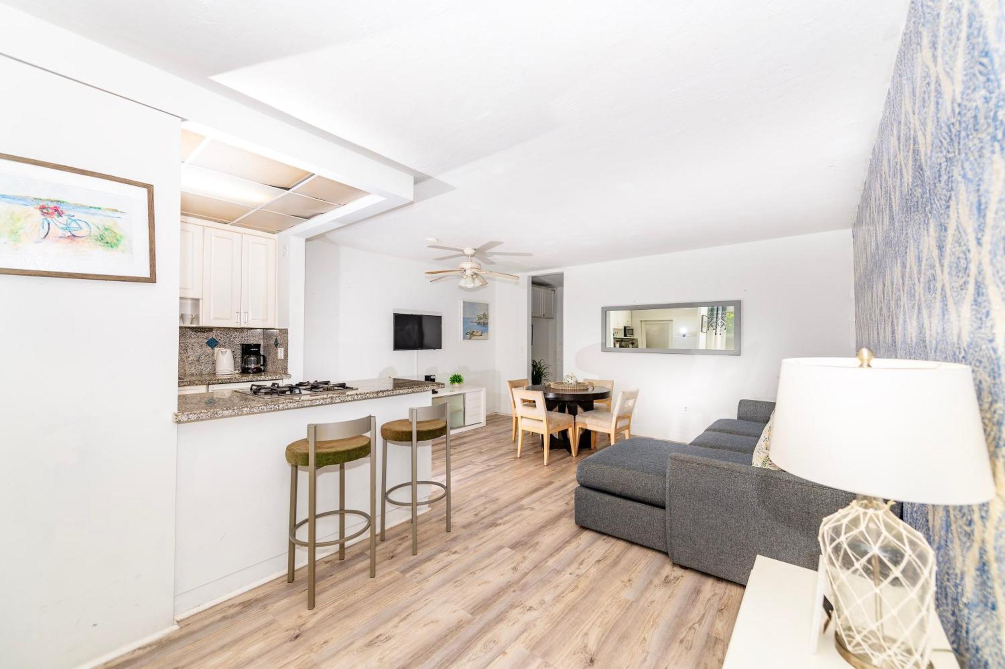 Sofi Beach Apartments ไมอามีบีช ภายนอก รูปภาพ