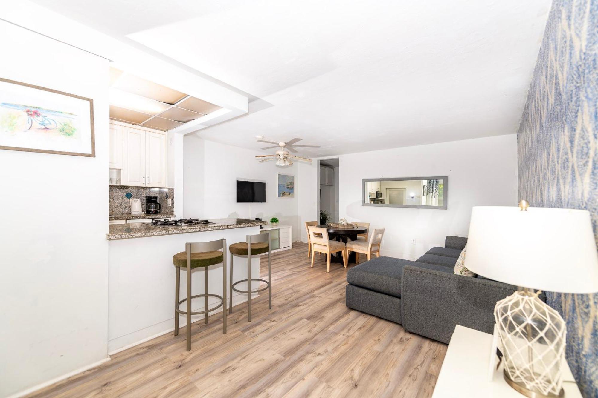 Sofi Beach Apartments ไมอามีบีช ภายนอก รูปภาพ