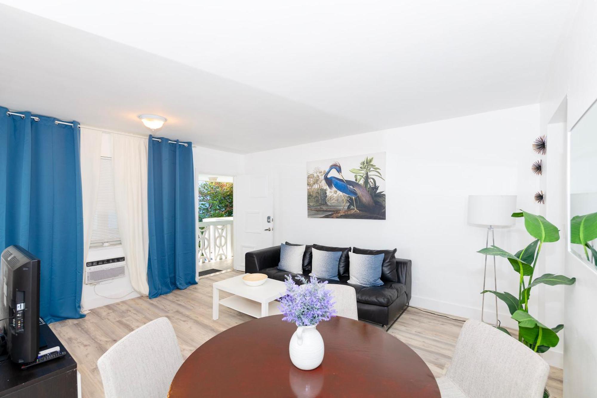 Sofi Beach Apartments ไมอามีบีช ภายนอก รูปภาพ