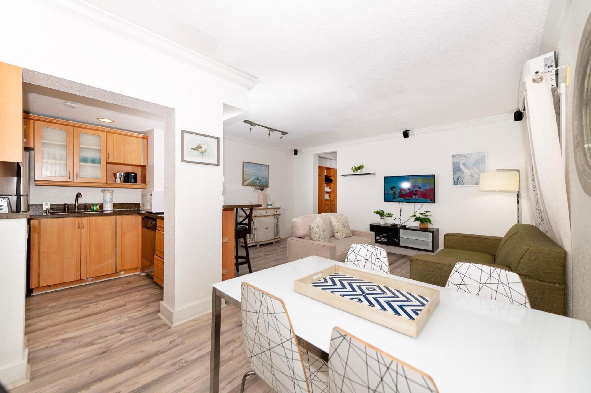 Sofi Beach Apartments ไมอามีบีช ภายนอก รูปภาพ