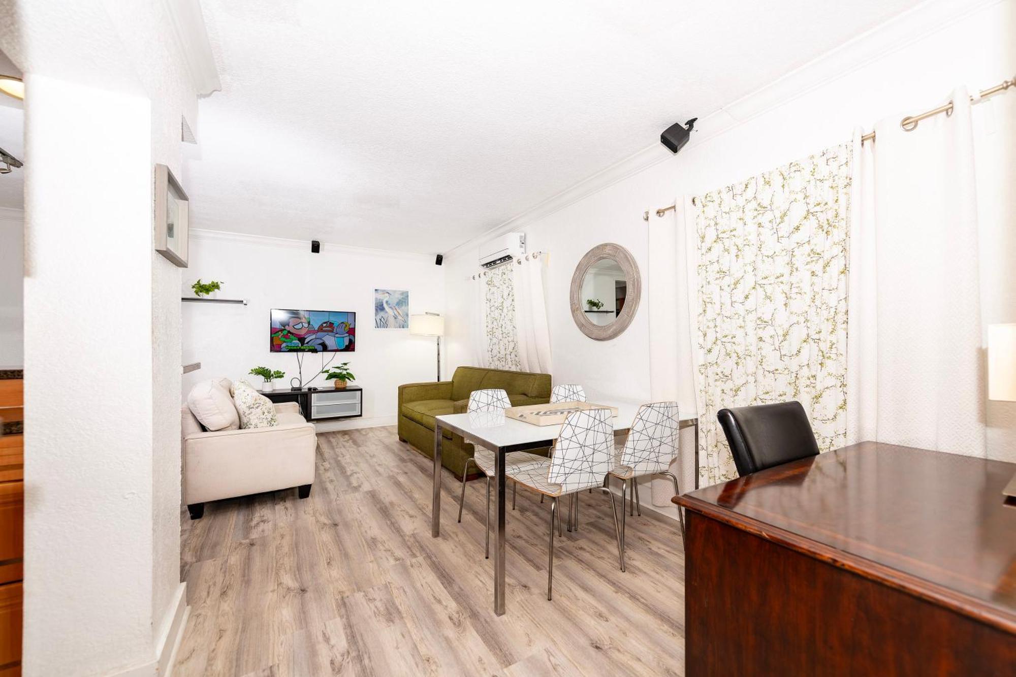 Sofi Beach Apartments ไมอามีบีช ภายนอก รูปภาพ