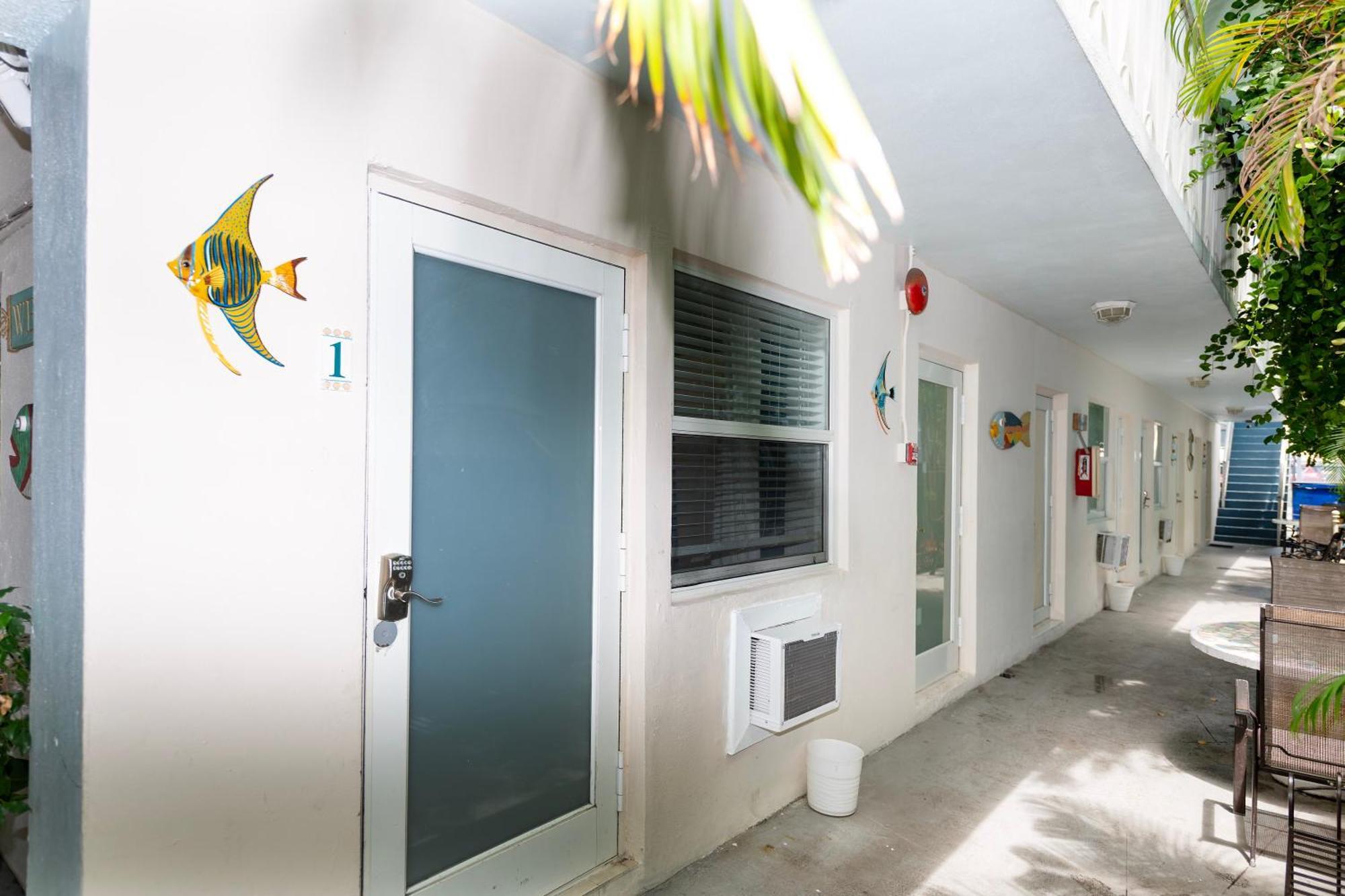 Sofi Beach Apartments ไมอามีบีช ภายนอก รูปภาพ
